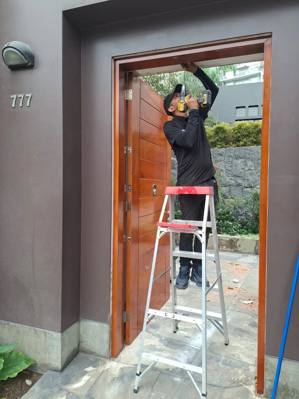 Instalación en acceso exterior